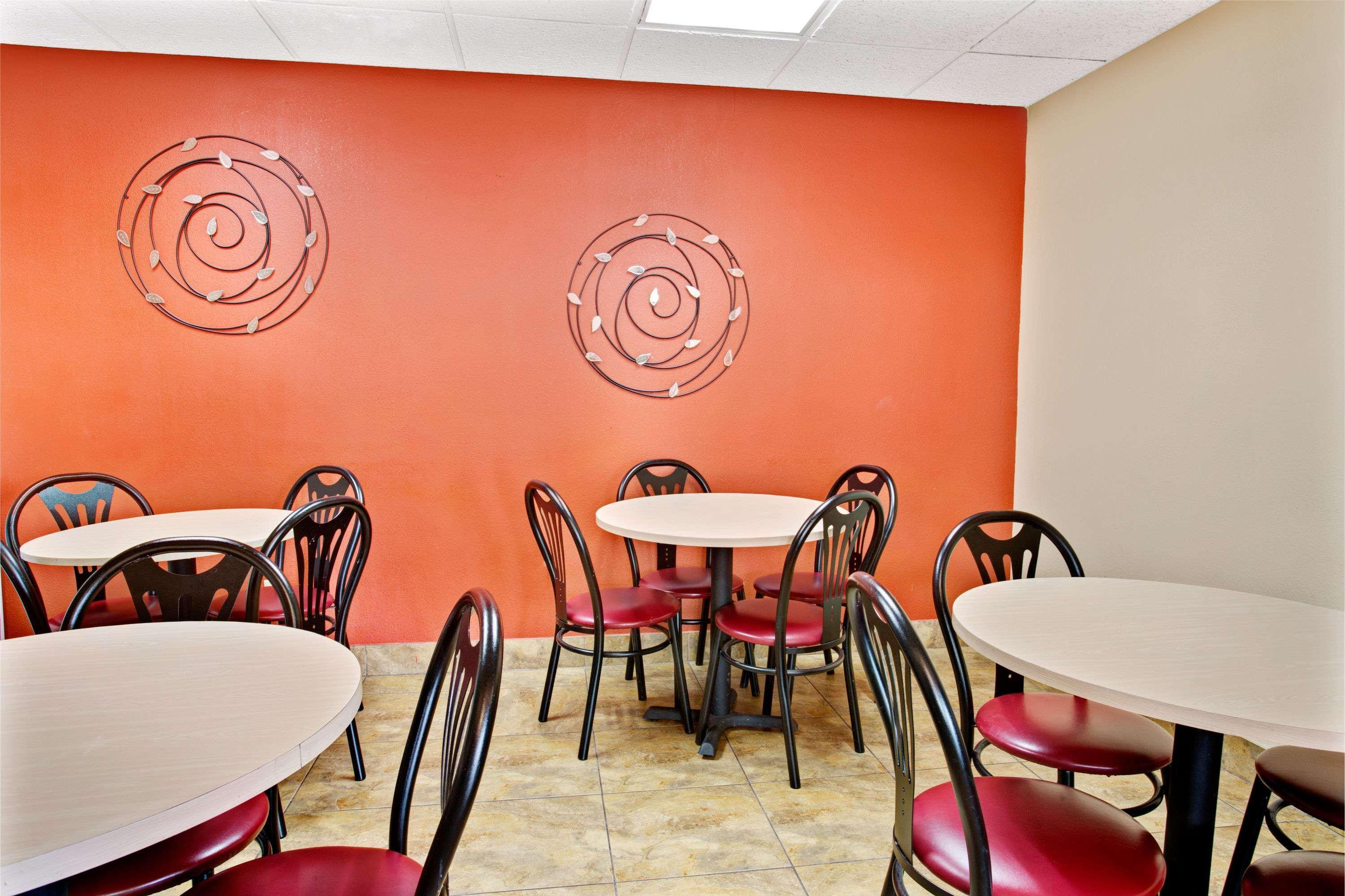 Super 8 By Wyndham Kissimmee/Maingate/Orlando Area Hotel Celebration Ngoại thất bức ảnh