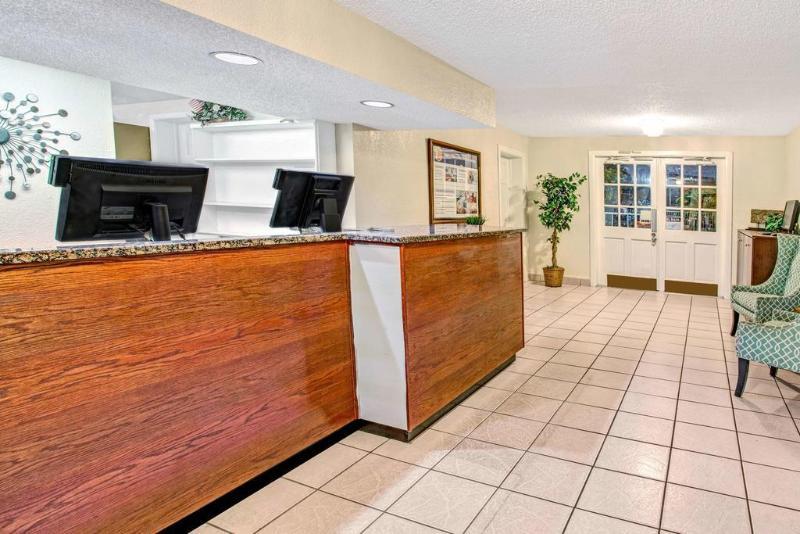 Super 8 By Wyndham Kissimmee/Maingate/Orlando Area Hotel Celebration Ngoại thất bức ảnh
