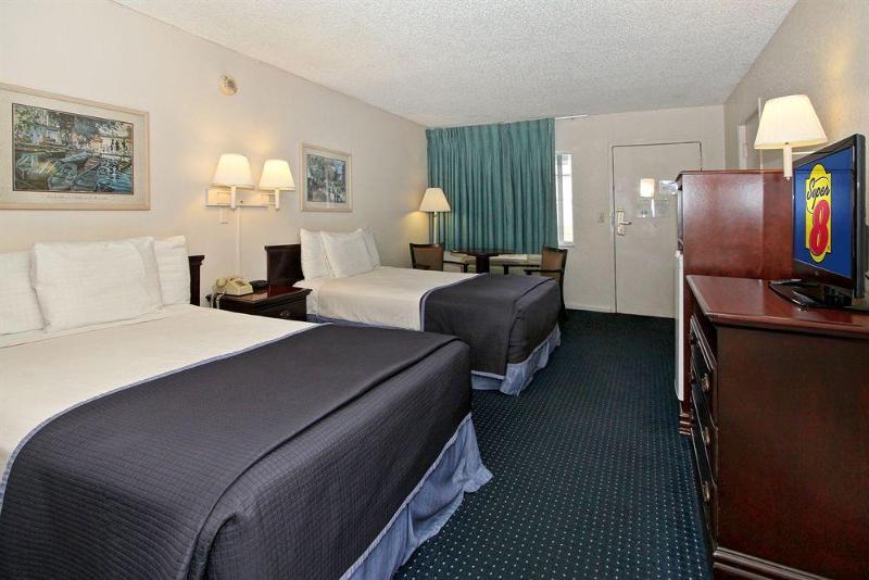Super 8 By Wyndham Kissimmee/Maingate/Orlando Area Hotel Celebration Ngoại thất bức ảnh
