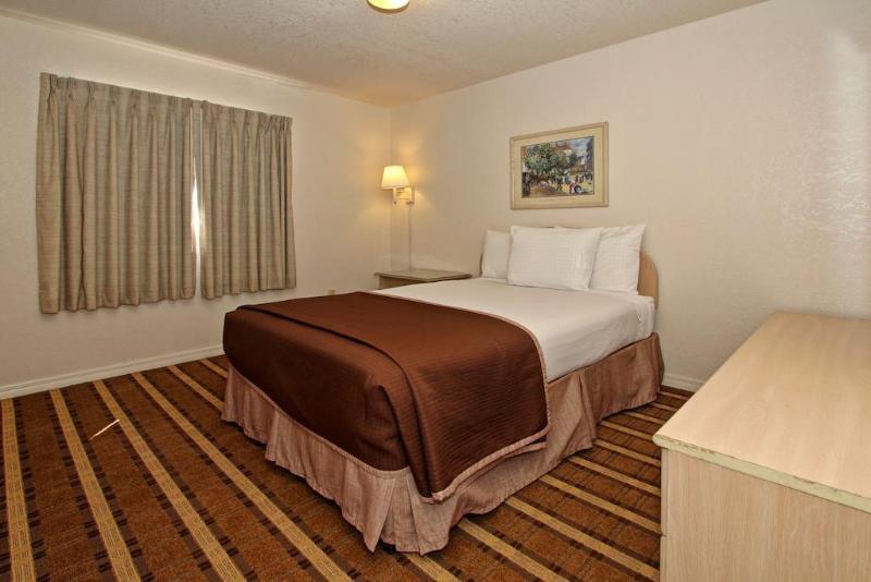 Super 8 By Wyndham Kissimmee/Maingate/Orlando Area Hotel Celebration Ngoại thất bức ảnh