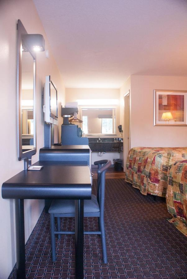 Super 8 By Wyndham Kissimmee/Maingate/Orlando Area Hotel Celebration Phòng bức ảnh